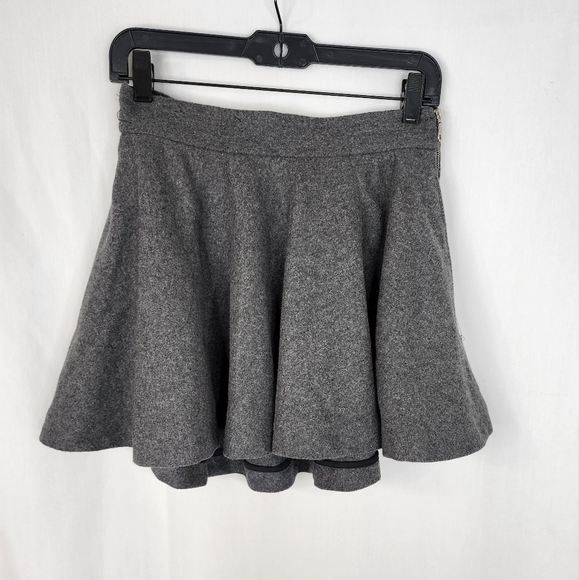 Zara skirts mini  size medium Color gray - Picture 3 of 5